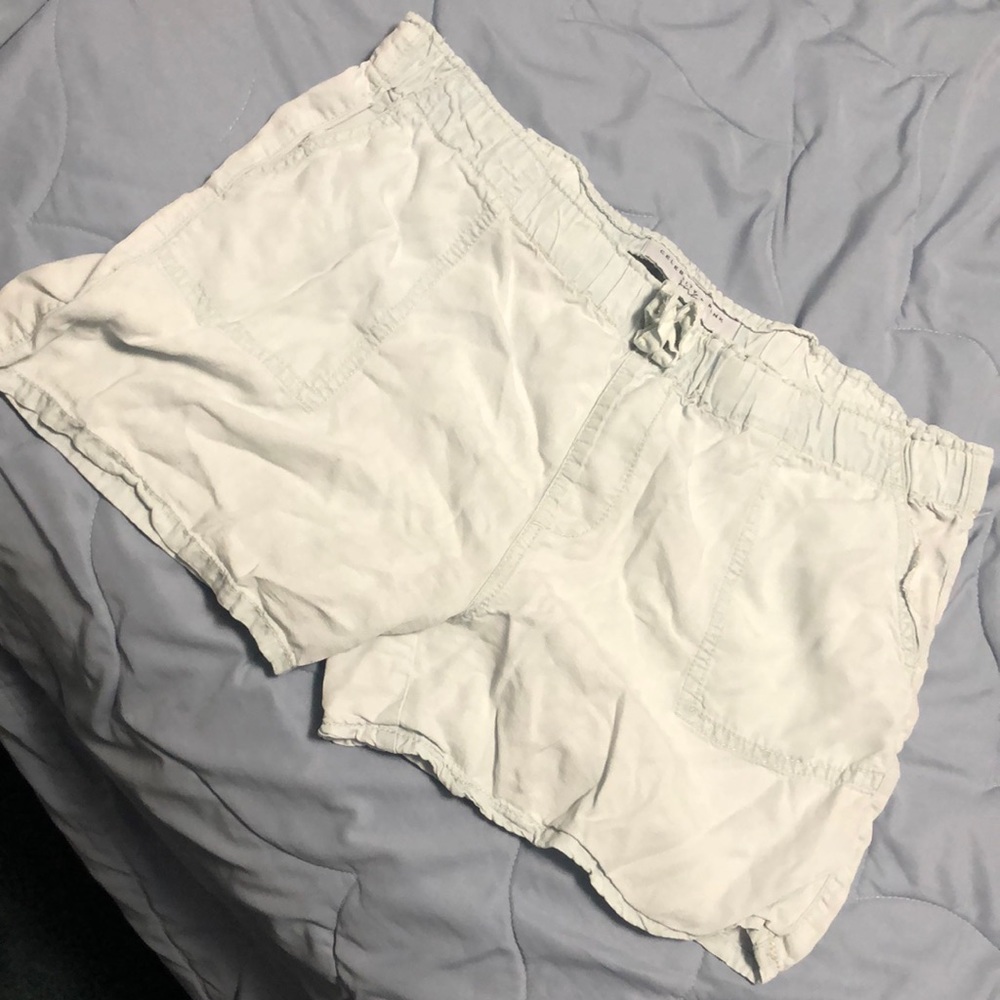 Celebrity pink girls tencel shorts- like new